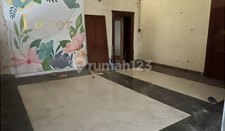 Strategic Dago Wing Ex-Restaurant House 2