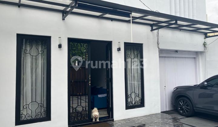 Luxurious Serene House in Budi Sari Complex, Setiabudi