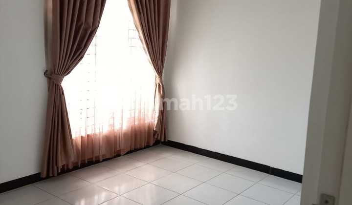 Rumah Murahhh di Taman Holis Indah 2 Rumah Murahhh di Taman Holis Indah 2