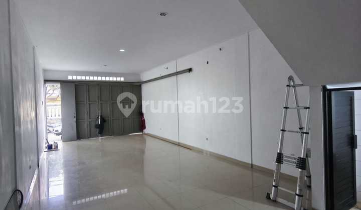 For Sale New Strategic Shop House Gunung Batu Pasteur For Sale New Strategic Shop House Gunung Batu Pasteur