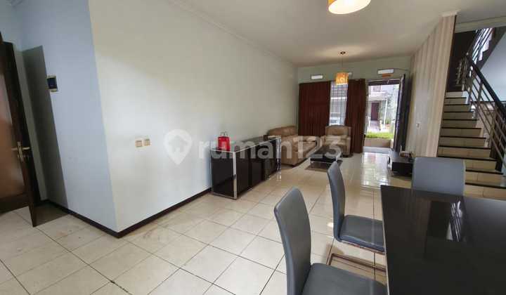 Sewa/ Jual Rumah Cantik Furnish Larangtapa Kota Baru Parahyangan 2