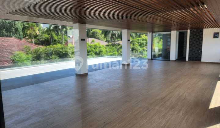 Gedung Baru 3 Lantai Mainroad Sukajadi