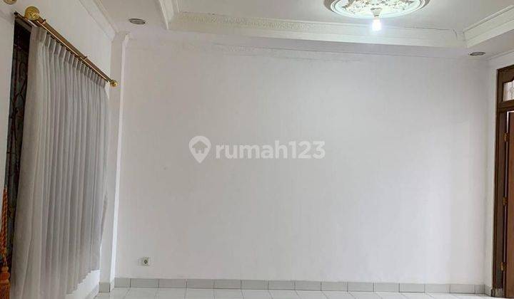 Rumah Murah Cantik Terawat Di Komplek Perumahan Sariwangi 1