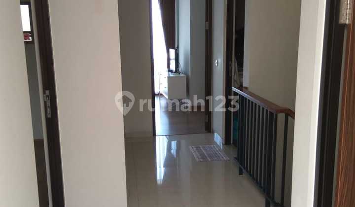 Rumah Cantik Furnish Komplek Istana Regency Sudirman 2