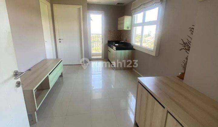 2 Bedroom Lt 9 Tipe Hook Double View Furnish Parahyangan Residences 1