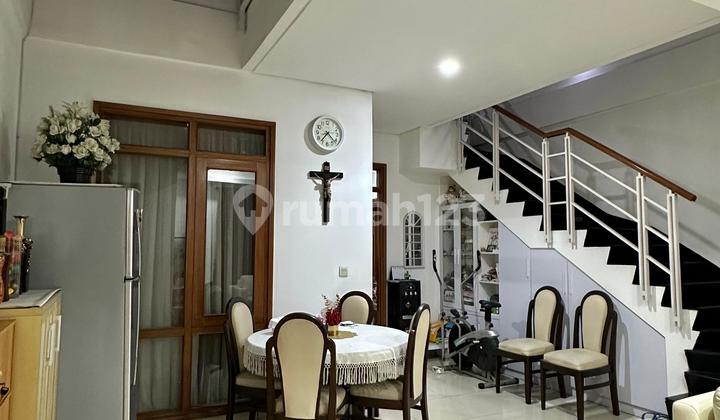 Sell Fast Beautiful Semi-Furnished House in Istana Pasteur Regency Complex 2