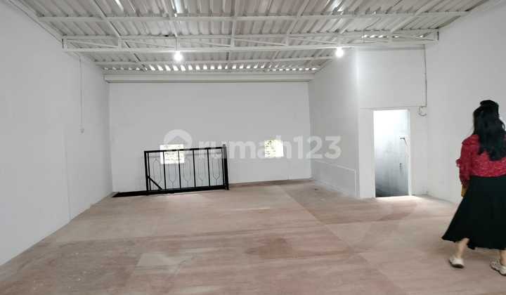 Strategic Shop House on Soekarno Hatta Main Road 2