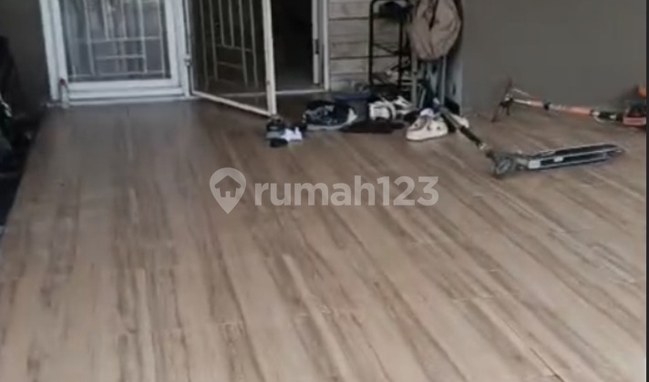 Rare Sale, Hook Position House in Taman Kopo Indah 5, Large Land Area