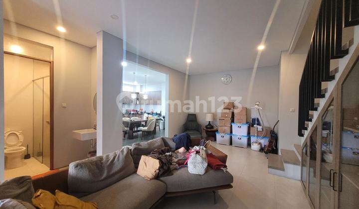 Dijual Cepat Rumah Setra Duta Residence Lokasi Bagus Siap Huni Model Modern Minimalis Dijual Cepat Rumah Setra Duta Residence Lokasi Bagus Siap Huni Model Modern Minimalis