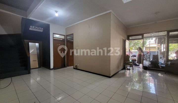 Dijual Rumah di Kompleks Batununggal Indah 2 Lantai
