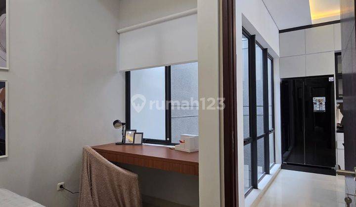 Rumah Baru 3 Lantai di Setra Duta  2