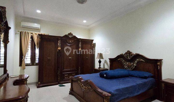 Rumah 2lt Full Furnished di Kompleks Batununggal Indah 2