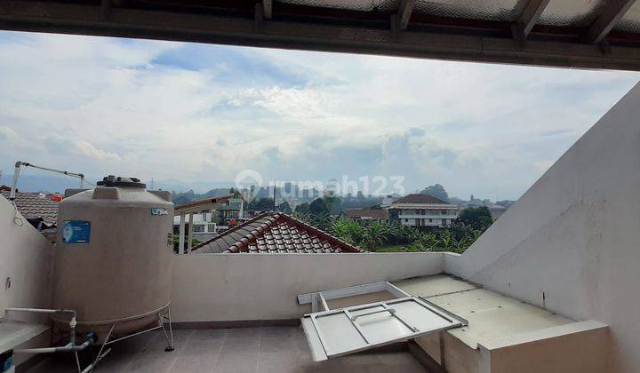 Rumah 3 Lantai full furnished di sayap Dago 2