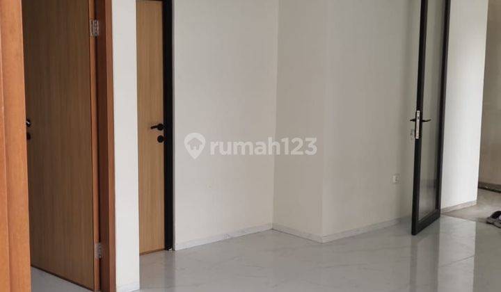 Rumah Baru 2 Lantai di Sekelimus 1