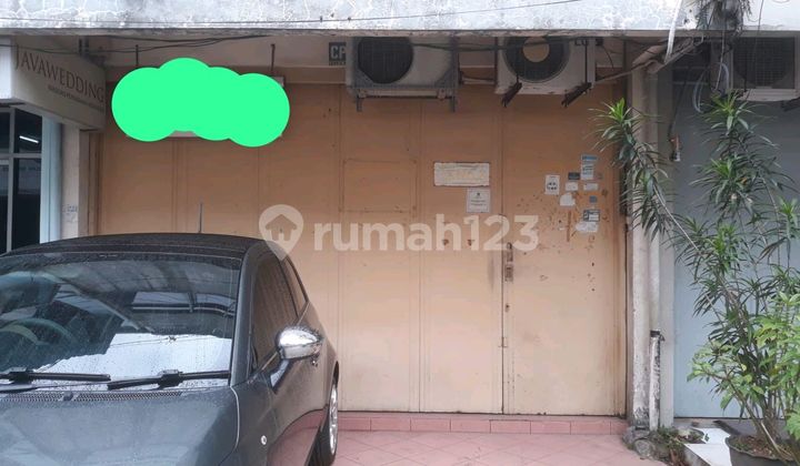 3-Story Shophouse in the City Center, Cikawao - Bandung City 1