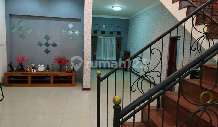 Rumah 2 Lt Mekar Wangi Full Furnished, Bandung