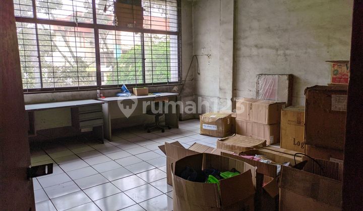 Ruko Di Segi Tiga Mas Kosambi, Kota Bandung