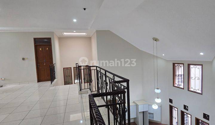 Rumah 2 Lantai di Mekar Wangi SHM 2