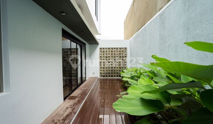 Rumah 2 Lantai Smart Home Full Furnished  2