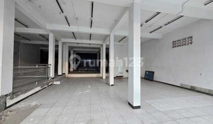 3-Story Shophouse on Raya Bandung, Tanjungsari Sumedang 3-Story Shophouse on Raya Bandung, Tanjungsari Sumedang