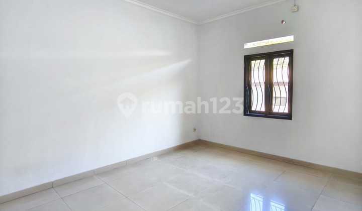 2-Story House in Batununggal Indah Estate, Bandung 2