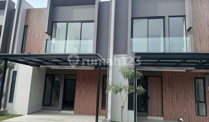 Free Biaya Notaris, Rumah, 2 Lantai, Siap Huni