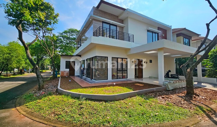 House, 2 Floors, Near Shopping Center, Ready to Occupy.