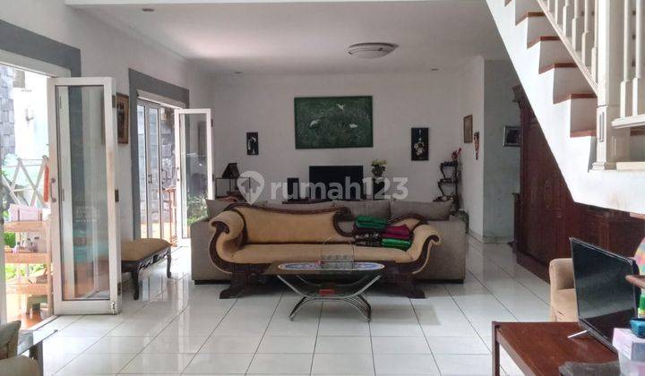 Rumah 2 Lantai Bagus di Bintaro, Tangerang Selatan 2