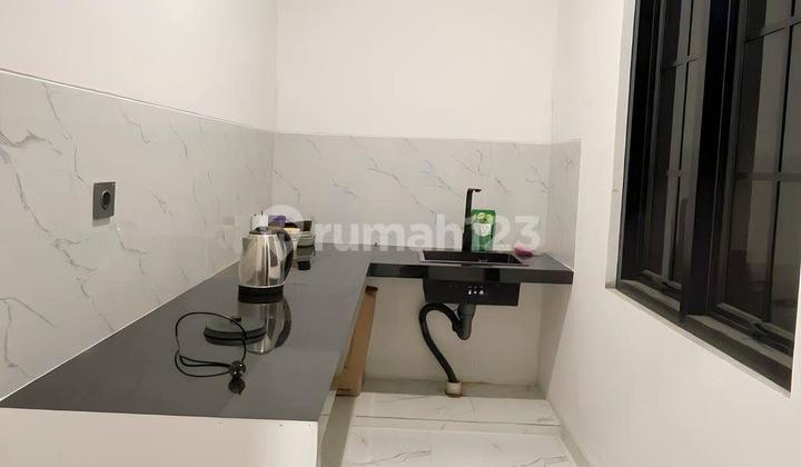 Dekat Akses Tol, Rumah, 2 Lantai, Bebas Banjir