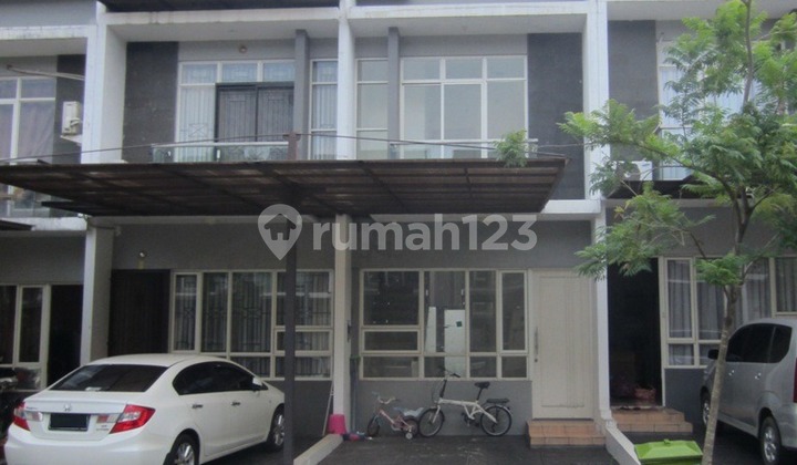 Bebas Banjir, Rumah, 2 Lantai, Siap Huni