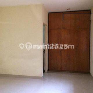 RMH  KRUKUT  CINERE DEPOK DALAM KOMPLEKS DEPOK SIAP HUNI SHM, LT 192M2, LB 120M2, KT2+1 KM3+1  2