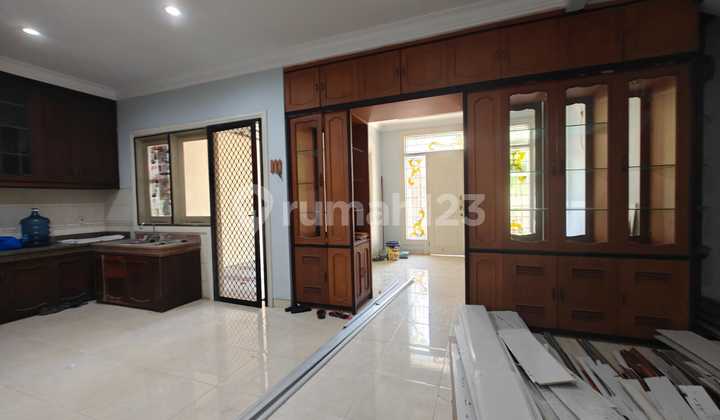 Rumah Renovasi Wiyung Wisata Bukit Mas 2 Lantai 2