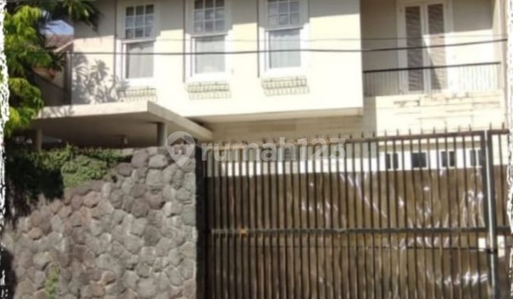 Darmo Permai Intersection Minimalist 1