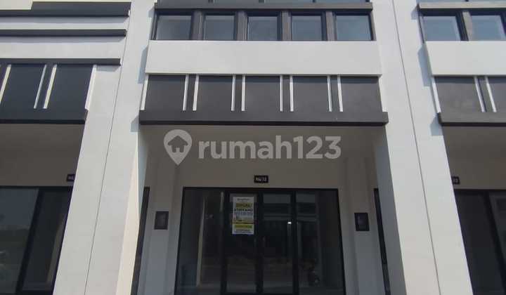 For Sale or Rent New Fresh Citraland CBD Driyorejo Shop House