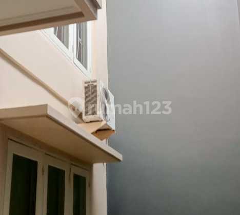 Murah Jual Cepat Rumah 2 Lantai Dukuh Kupang  2