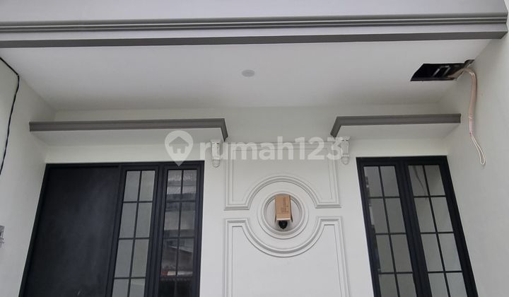 New Minimalist 2-Storey in Wiyung, Pondok Indah Park