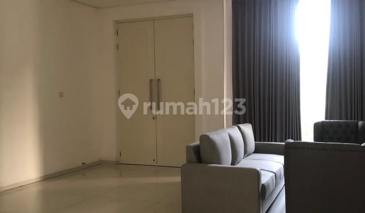 Well-Maintained House Ready to Occupy Pakuwon Indah Lisbon 2-Car Garage 2