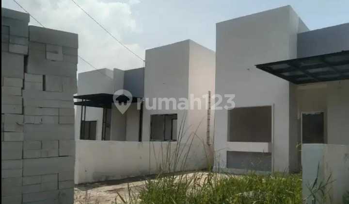 di MENTARI BUMI SEJAHTERA / RITA CANDI LINGKAR TIMUR 

LOUNCING TYPE KIARA 36/105 (Sisa Tanah Luas)  Yang belum punya rumah cepetan merapaat, Harga Ga pake mahal, rumah dengan berbagai Fasilitas

D'BIANCA By PT. BINTANG KARYASAMA hadir di Wilayah Lingkar  4