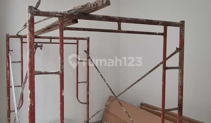 Rumah Minimalis 2 Lantai
Lokasi Gunung Anyar
500M DARI KAMPUS UPN
Surabaya Timur

Luas Tanah 52 m²
Dimensi Tanah 4 X 13
Luas Bangunan 80 m²
Kamar Tidur 1 + 2
Kamar Mandi 1 + 2
Surat SHGB + IMB
Air PDAM
Listrik 1300 Watt
Hadap Timur
Row Jalan 8 meter

Harg 15