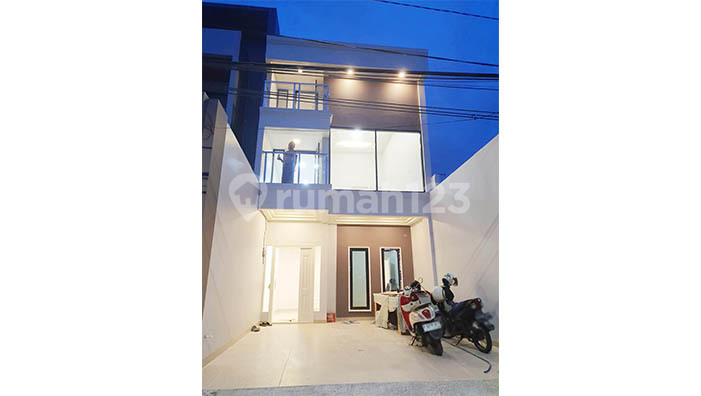 Rumah Gading Griya Lestari, Kelapa Gading, Jakarta Utara