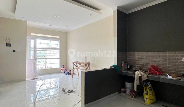 Rumah Mewah Siap Huni 900 Meter Ke Stasiun Kereta di Beji Depok 7