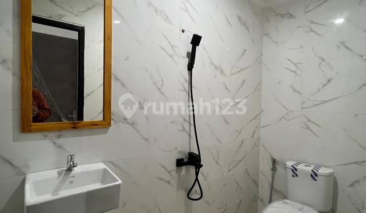 Rumah 2 Lantai Murah Berkualitas Dalam Komplek Asri