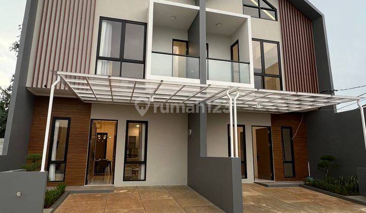 Rumah Mewah Nyaman Kekinian 900 Meter Ke Pintu Tol