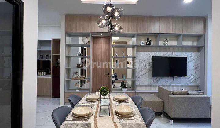 Rumah Mewah Nyaman Kekinian 900 Meter Ke Pintu Tol