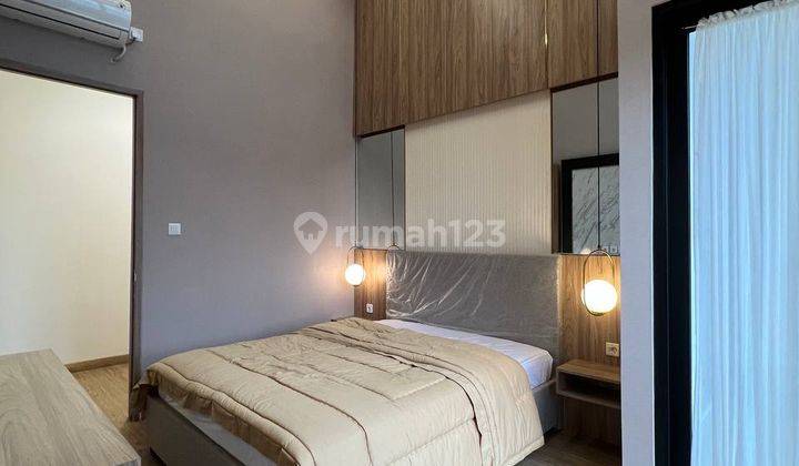 Rumah Mewah Nyaman Kekinian 900 Meter Ke Pintu Tol