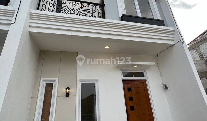 Rumah 2 Lantai 700 Meter Ke Stasiun Kereta Beji Timur Depok 1