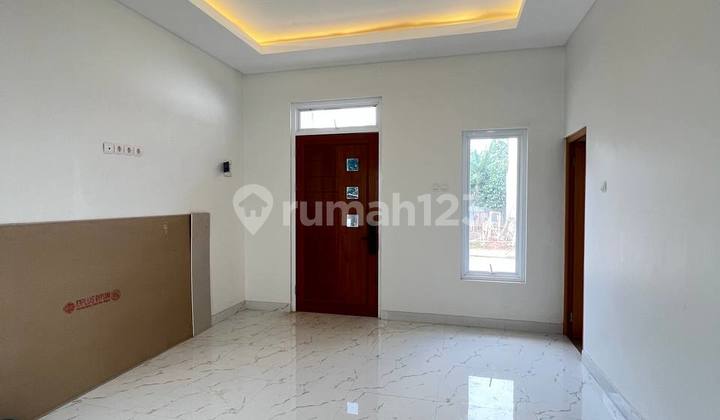 Rumah Mewah Nyaman Strategis 700 Meter Ke Pintu Tol Kukusan Beji