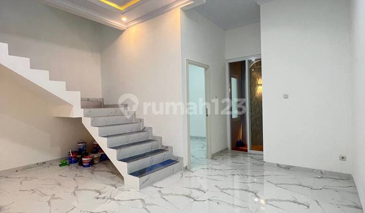 Rumah Mewah 3 Lantai Dalam Komplek Akses Tol Desari di Depok 8