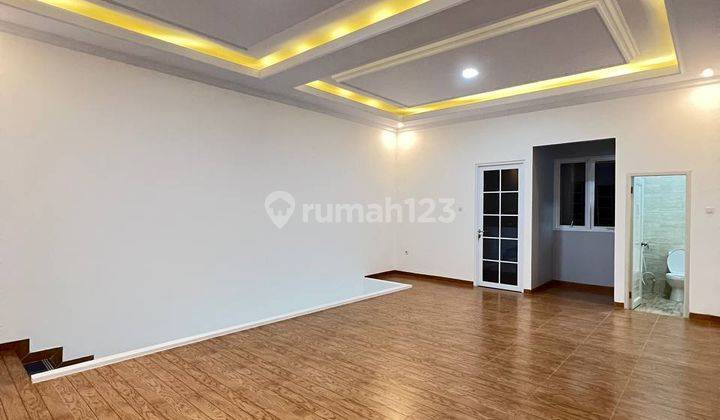 Rumah Mewah 3 Lantai Dalam Komplek Akses Tol Desari di Depok 18