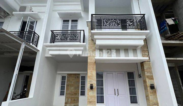 Rumah 2 Lantai Mewah Murah Dekat Pintu Tol 3